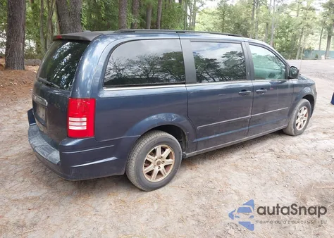 2008 Chrysler Town & Country Touring z USA, uszkodzony, nr VIN 2A8HR54P38R750726